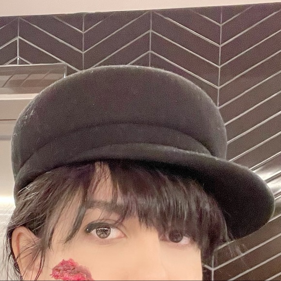 Black hat - Picture 1 of 4